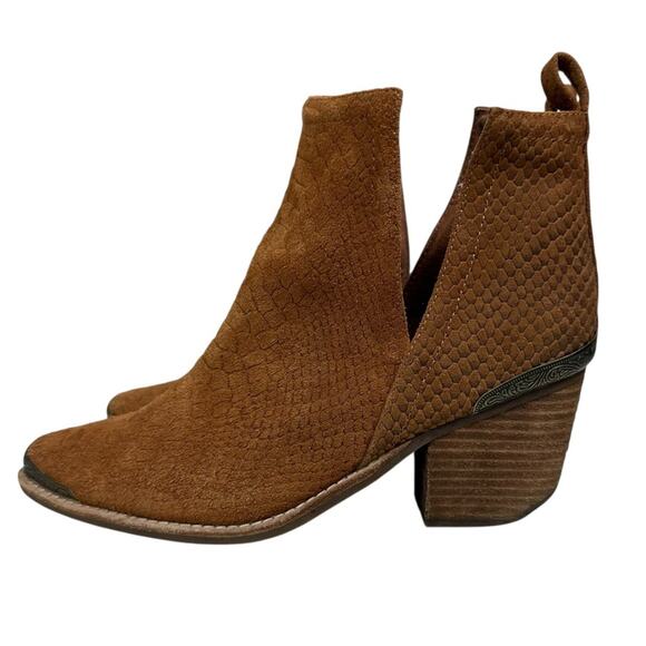 Jeffrey Campbell Cromwell Brown Textured Ankle Booties Size 8.5 - Picture 1 of 9